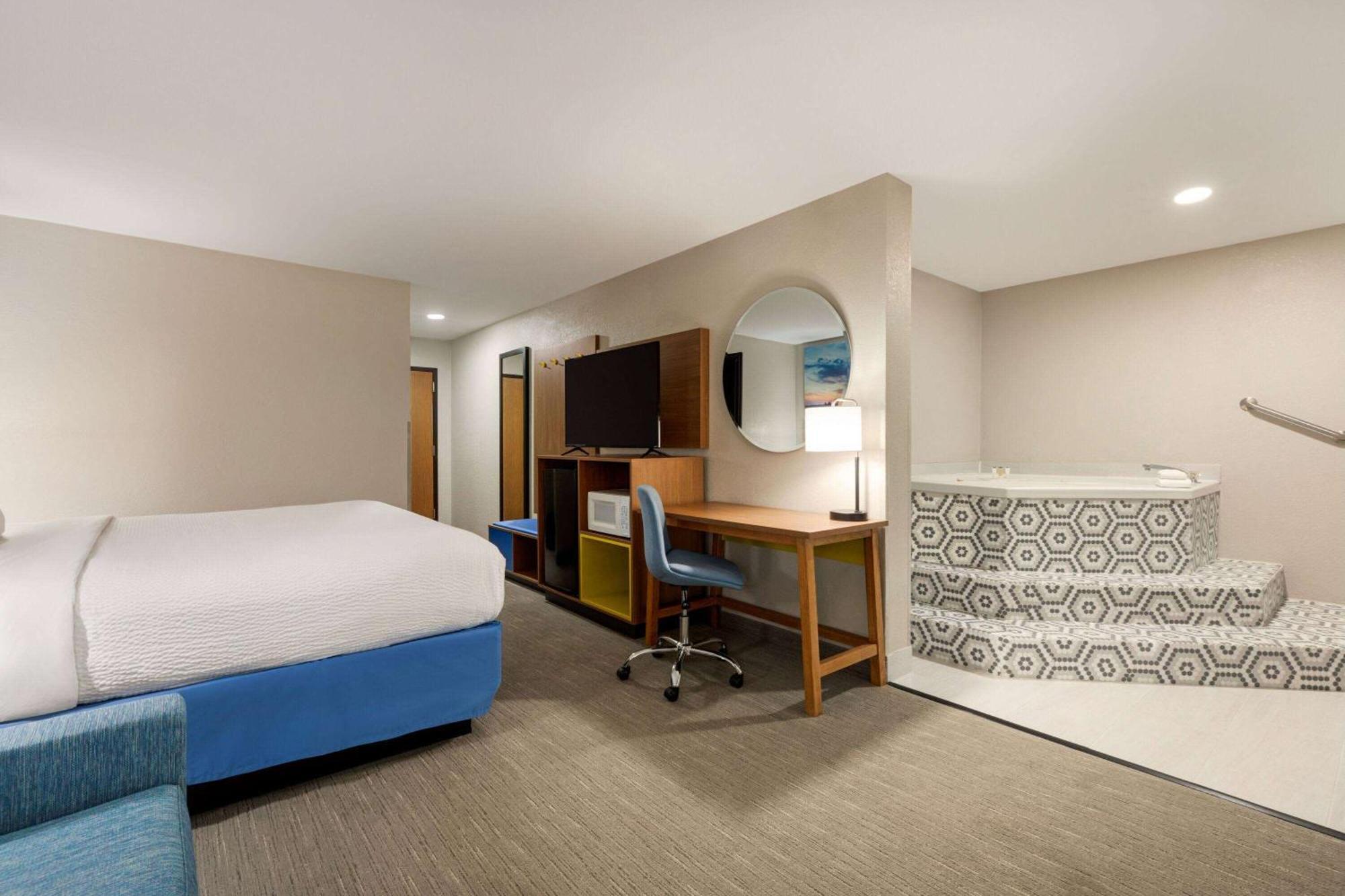 Days Inn By Wyndham Hillsboro Exterior foto